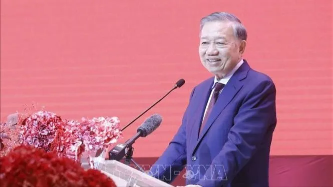 Tổng Bí thư, Chủ tịch nước Tô Lâm gặp gỡ cộng đồng người Việt Nam tại Thái Lan