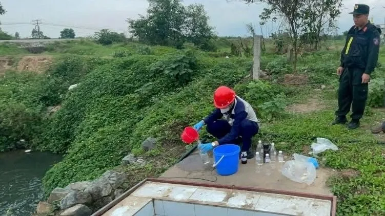 Triệt phá đường dây xả thải, làm giả kết quả quan trắc môi trường