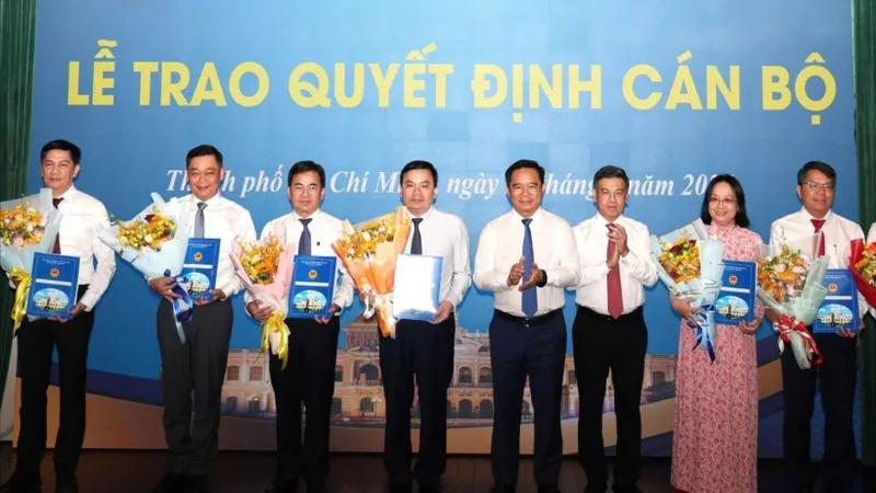 Chủ tịch UBND TPHCM điều động, bổ nhiệm nhiều cán bộ chủ chốt