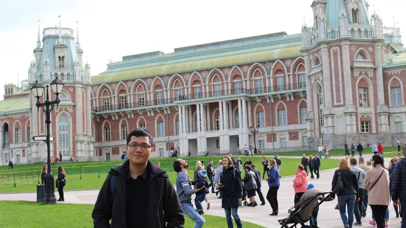 Lâm Vĩnh Nguyên đang du học ở Nga