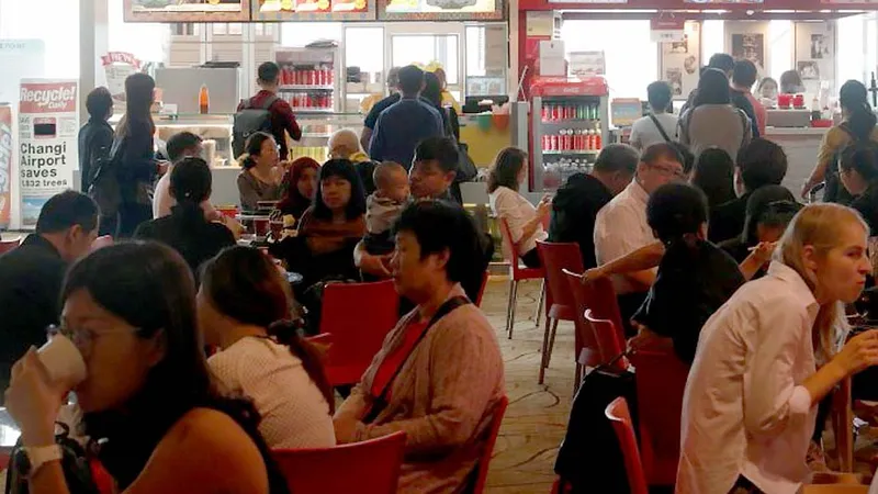Dân số Singapore tăng trưởng thấp nhất trong 10 năm qua