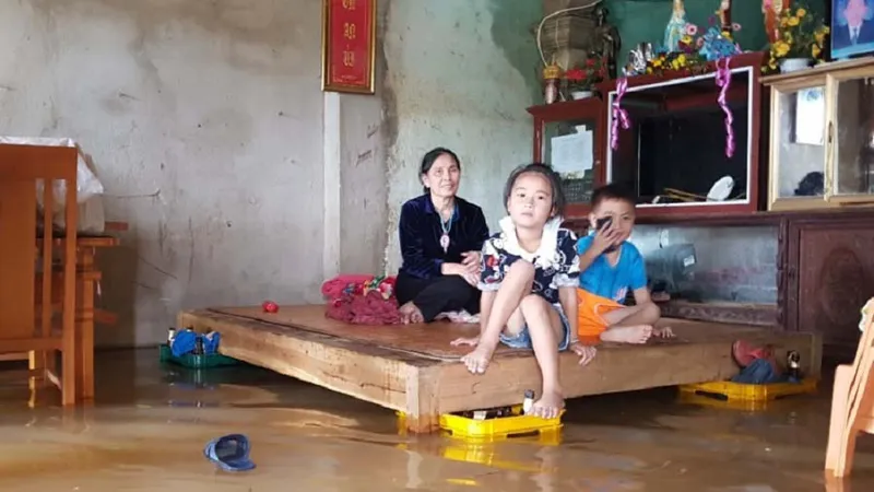 Mưa gây ngập nhà dân xã Tế Nông, huyện Nông Cống