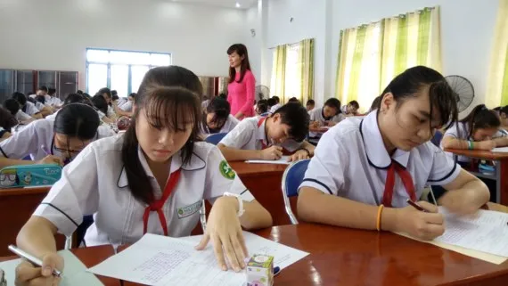Rà soát, chấn chỉnh tình trạng lạm thu đầu năm học