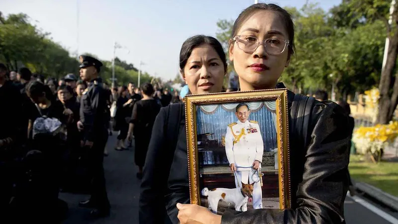 Thái Lan tổ chức Lễ hóa thân Nhà Vua Bhumibol Adulyadej
