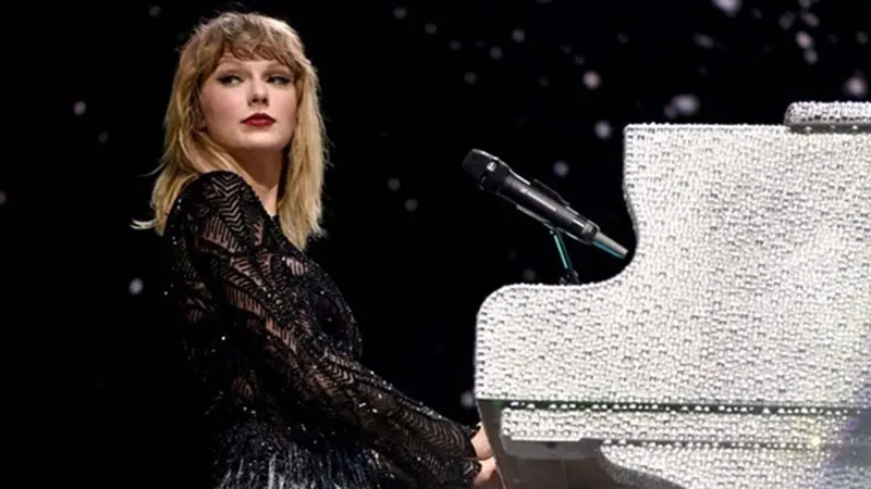 Album của Taylor Swift đắt hàng nhất trong năm 2017