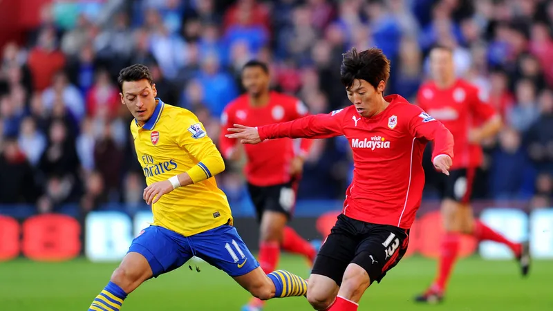 Mesut Oezil hy vọng trở lại đội hình. 