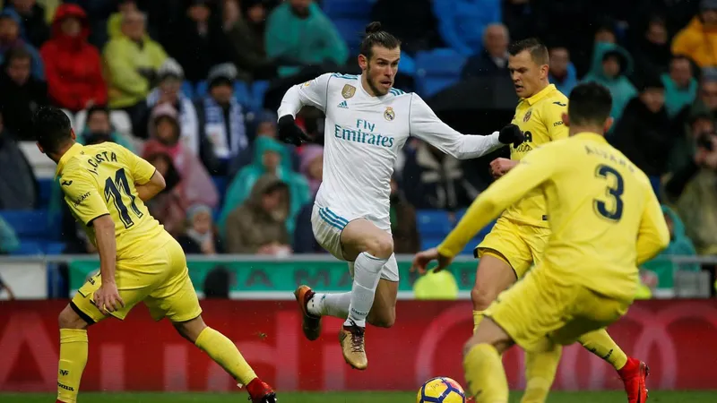 Gareth Bale trong vòng vây hậu vệ Villarreal