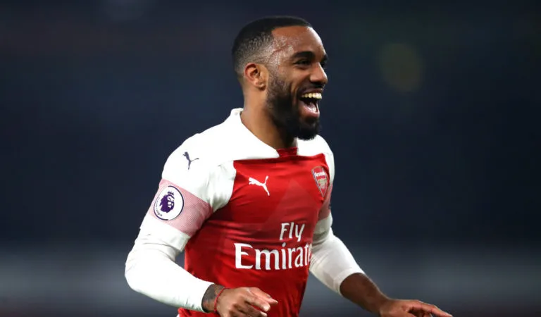 Tiền đạo Alexandre Lacazette sẽ lập công cho Arsenal.