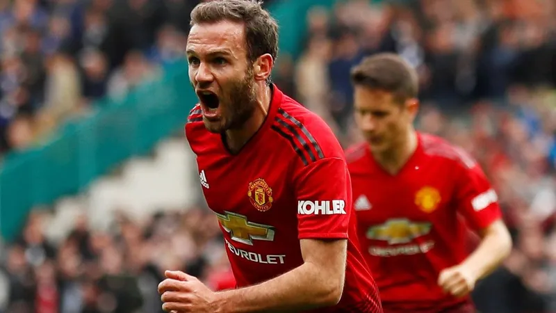 Juan Mata ghi bàn mở tỷ số trong ngày sinh nhật thứ 31 của mình