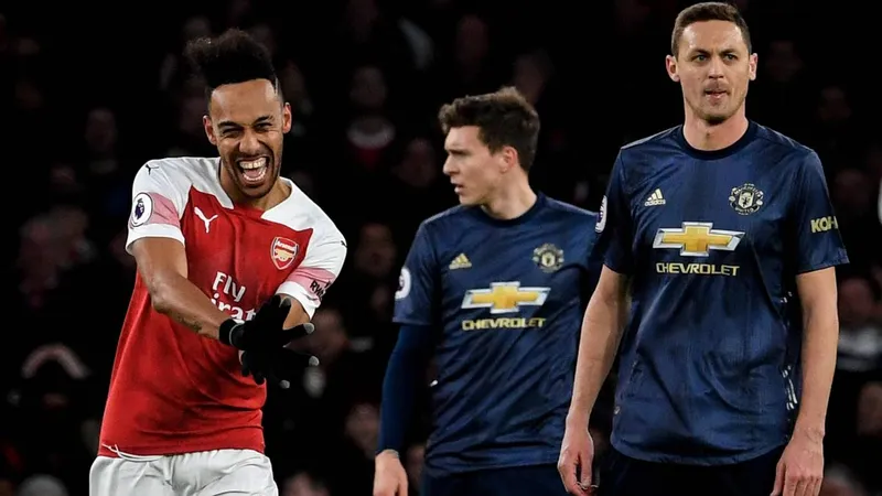 Arsenal hoặc Man United có thể thế chỗ Man City dự Champions League mùa tới