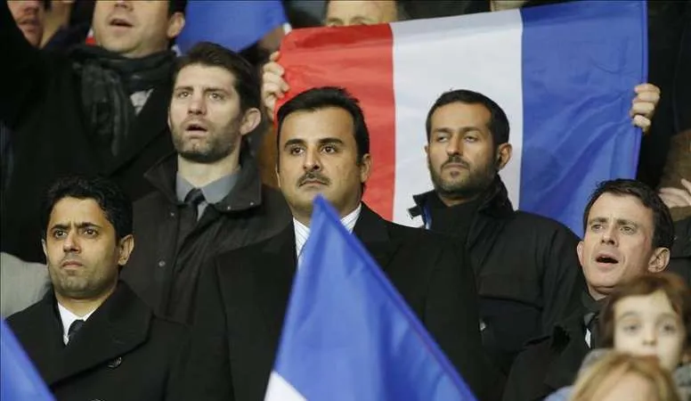 Tiểu vương Tamim bin Hamad Al-Thani trên khán đài.