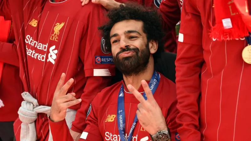 Sốc: Real Madrid và Man United đặt giá 200 triệu Euro cho Mohamed Salah
