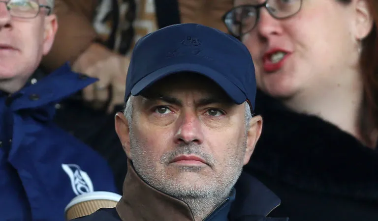 Jose Mourinho từ chối hợp đồng kỷ lục 100 triệu Euro