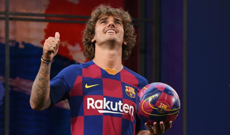 Griezmann nghĩ Barcelona đang xây dựng đội hình giống như video game