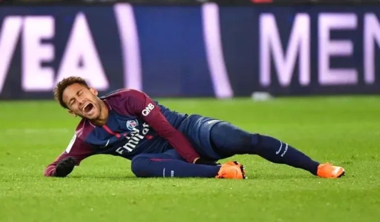 L’Equipe tiết lộ nguyên nhân khiến Neymar đòi ra đi
