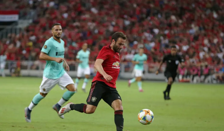 Man United vẫn còn thời gian để sửa chữa sai lầm