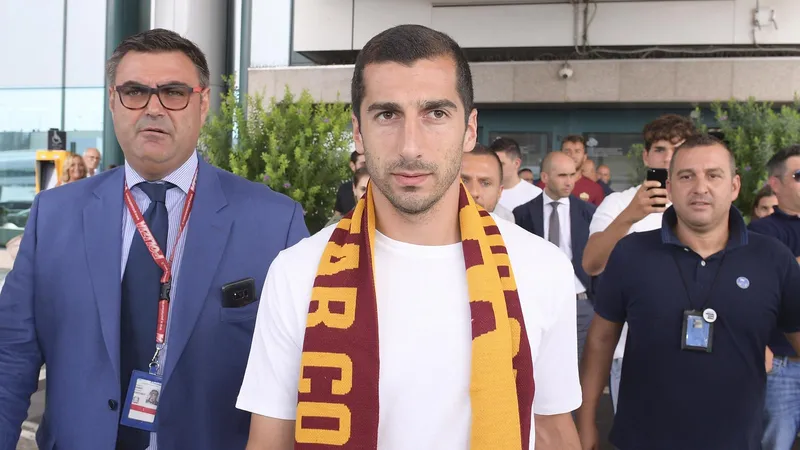 Cựu sao Manchester United rời Arsenal đầu quân cho Roma