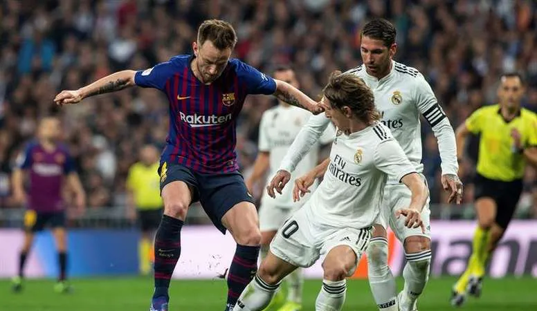 Barca và Real Madrid từ chối dời Siêu kinh điển từ Camp Nou sang Bernabeu
