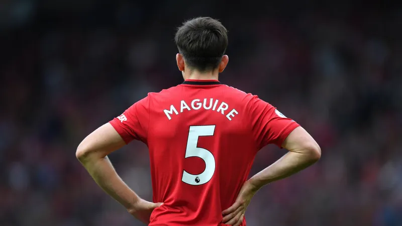 Man United đã sai lầm khi mua hớ giá Harry Maguire
