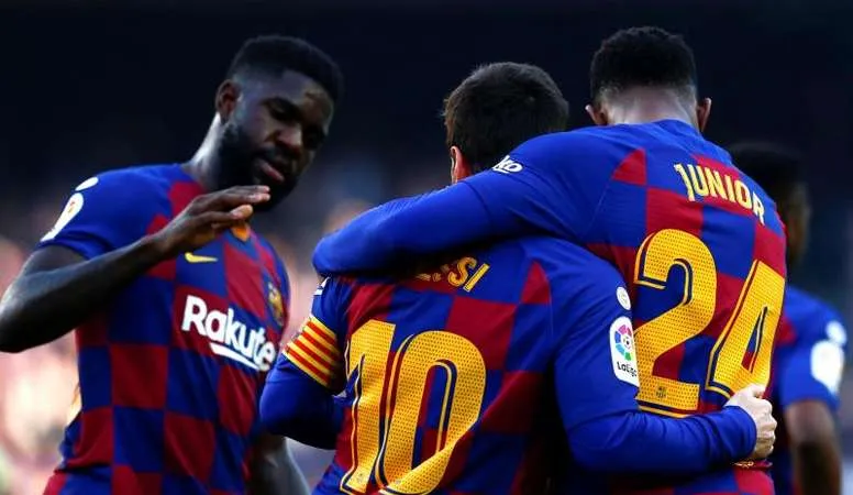Premier League xâu xé đội hình Barcelona