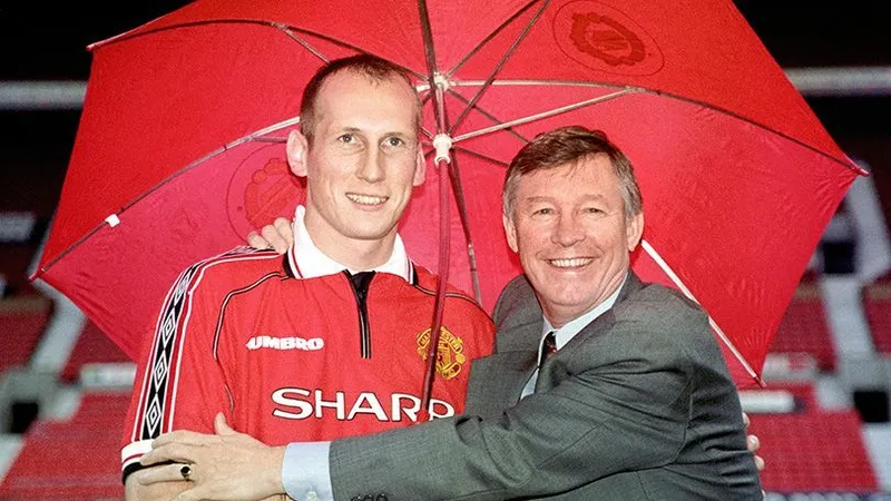 Jaap Stam và Sir Alex ở Man United
