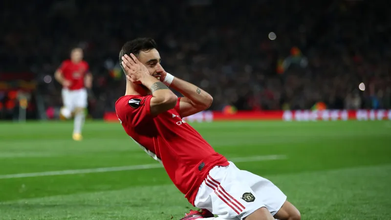 Bruno Fernandes ăn mừng bàn thắng