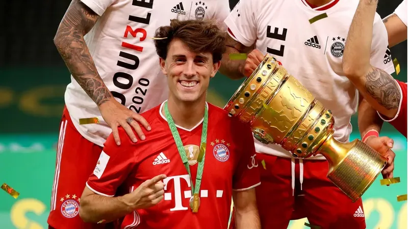 Alvaro Odriozola đoạt Cúp nước Đức