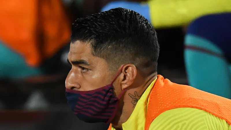 Luis Suarez giữ im lặng trong mấy ngày qua