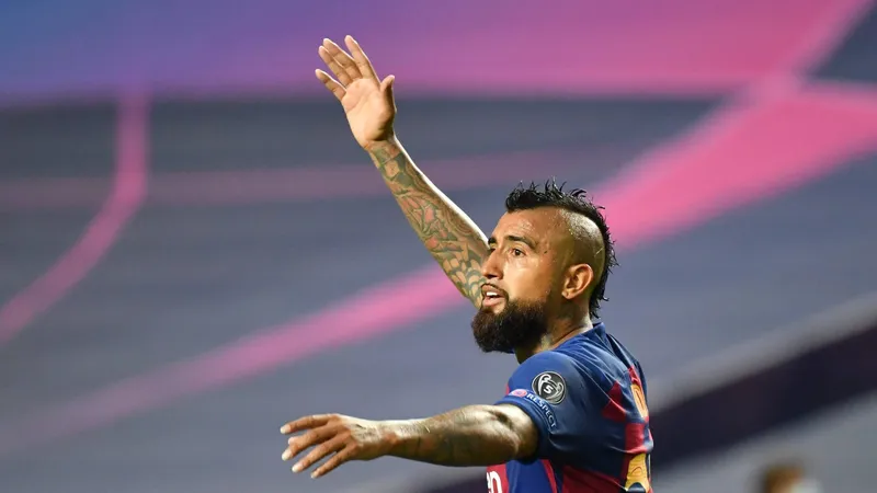 Arturo Vidal rời Barcelona để gia nhập Juventus