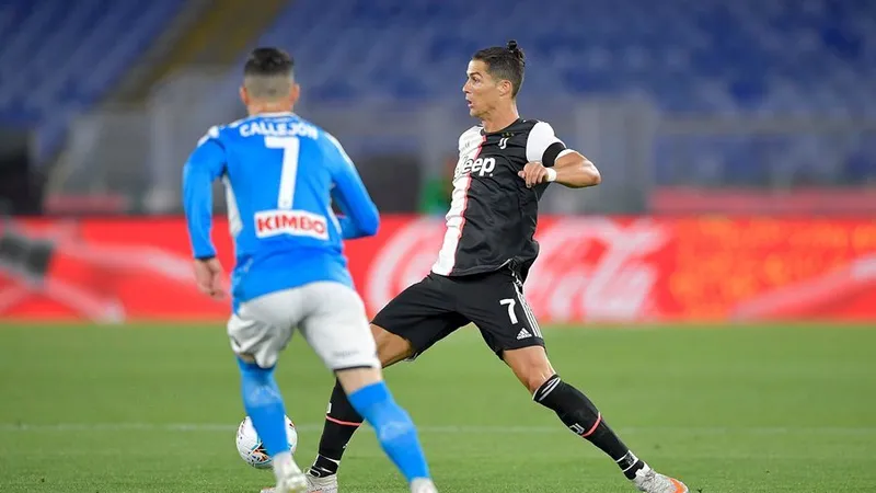 Cristiano Ronaldo trong trận gặp Napoli