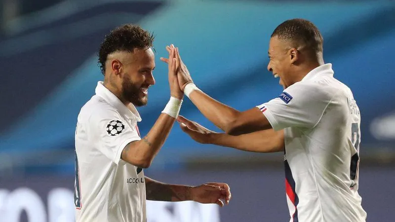Kylian Mbappe và Neymar (trái) dẫn đầu danh sách Nhân vật thể thaoở Pháp