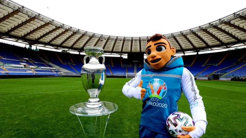 UEFA thay đổi địa điểm tổ chức EURO 2020: Chuyển từ Bilbao và Dublin sang Seville và St.Petersburg