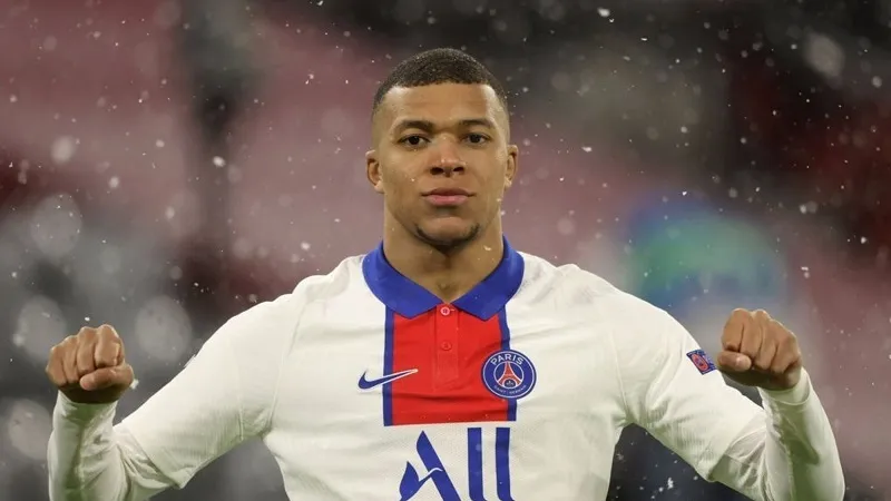Kylian Mbappe sẽ tiếp tục chơi cho PSG