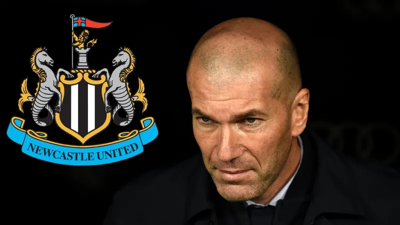 Zidane lẽ ra đã sang Anh chứ không oha3i gia nhập Juventus năm 1996