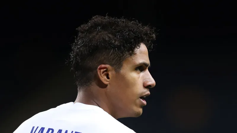 Raphael Varane đã gia nhập Manchester United