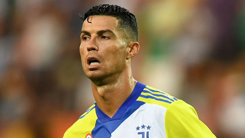 Cristiano Ronaldo đang là gánh nặng cho Juventus