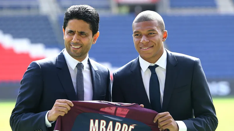Chủ tịch Al Khelaifi và Kylian Mbappe