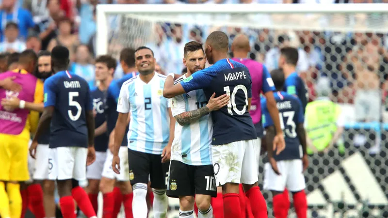 Kylian Mbappe và Lionel Messi sẽ cạnh tranh cơ hội ghi bàn ở PSG