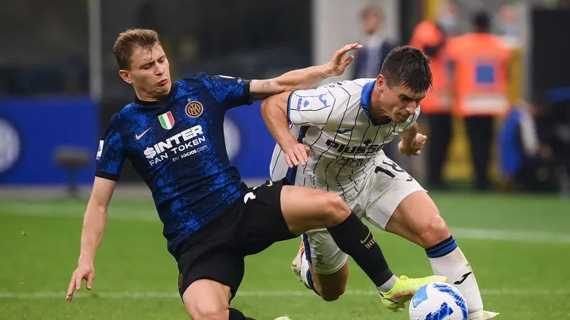 Inter Milan chia điểm với Atalanta
