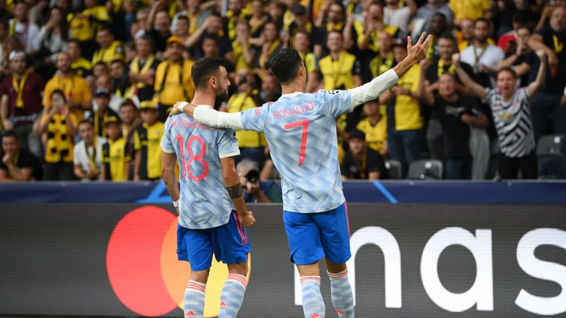 Bruno ăn mừng thắng lợi cùng Ronaldo