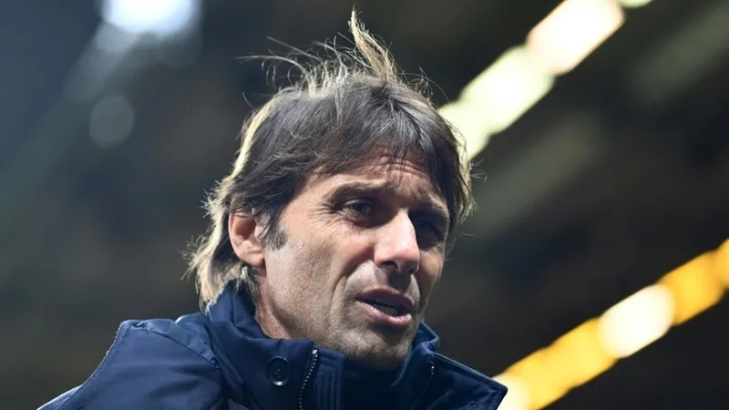 HLV Antonio Conte gặp lại Chelsea ở Cúp Liên đoàn