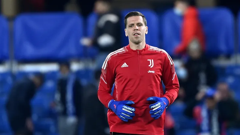 Wojciech Szczesny vắng mặt vì chưa chích vaccine Covid-19 mũi thứ 2