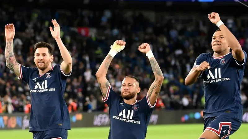 Messi, Neymar và Mbappe là 3 cầu thủ hương lương cao vượt bậc ở Ligue 1