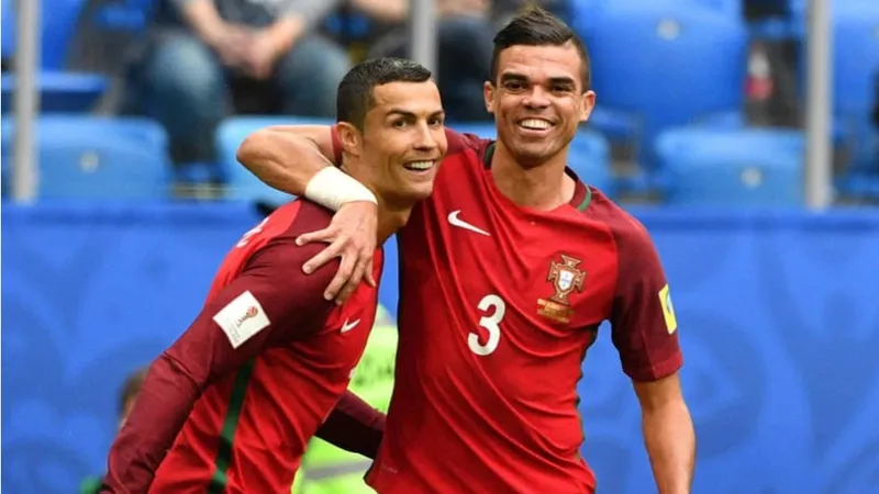 Ronaldo vui mừng khi Pepe trở lại