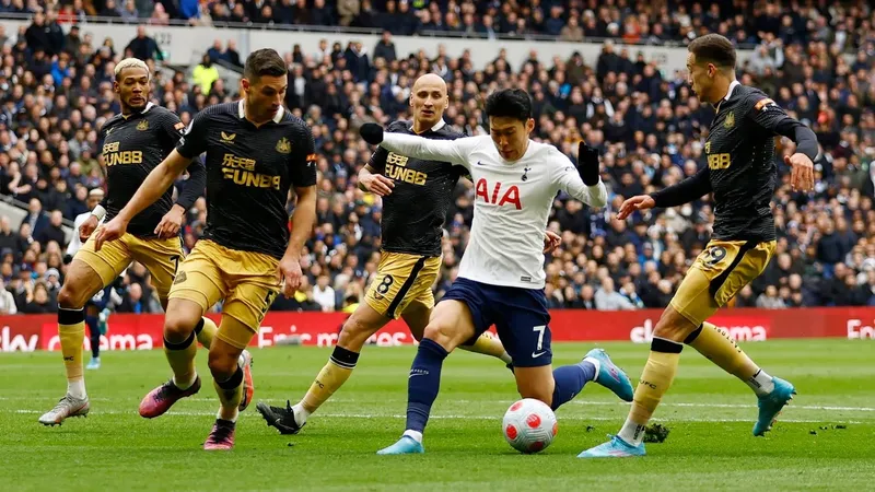 Son Heung-min tỏa sáng trước Newcastle