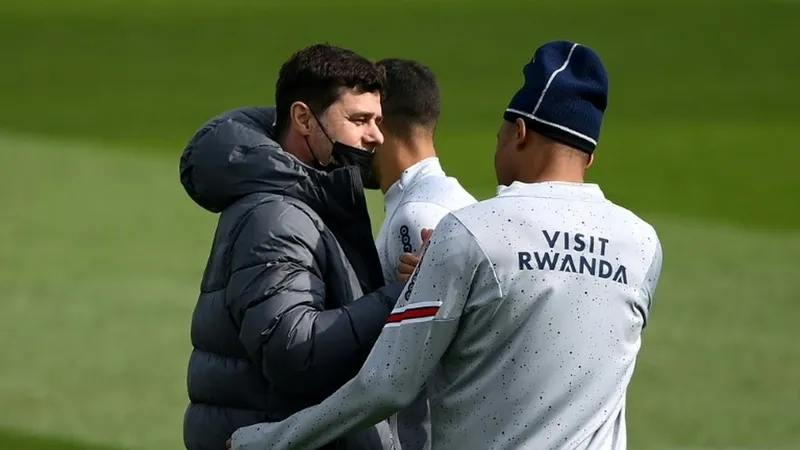 Pochettino và Kylian Mbappe 