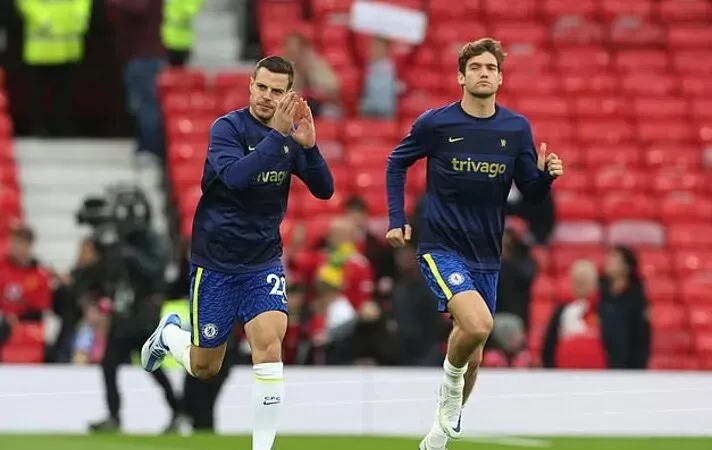 Cesar Azpilicueta và Marcos Alonso đều muốn chuyển đến Barcelona