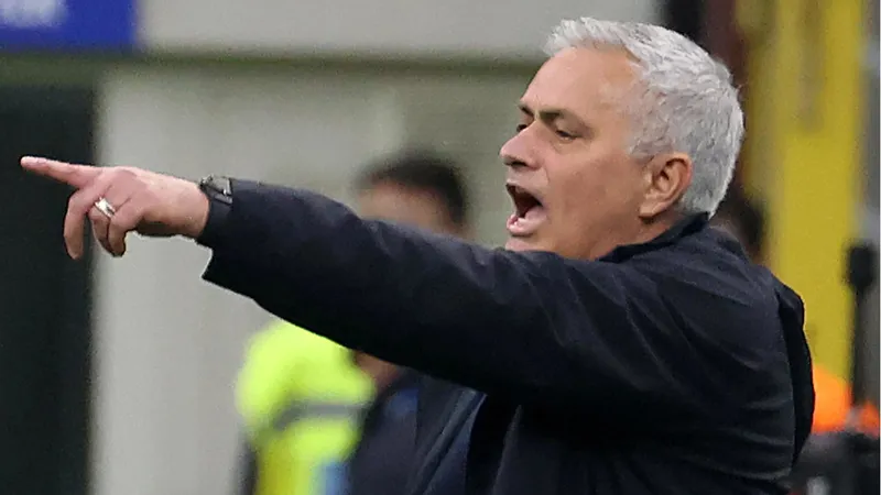 HLV Jose Mourinho của AS Roma
