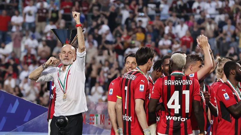 HLV Stefano Pioli quả quyết là có ai đó đạ tước chiếc huy chương nó khỏi cổ cùa ông