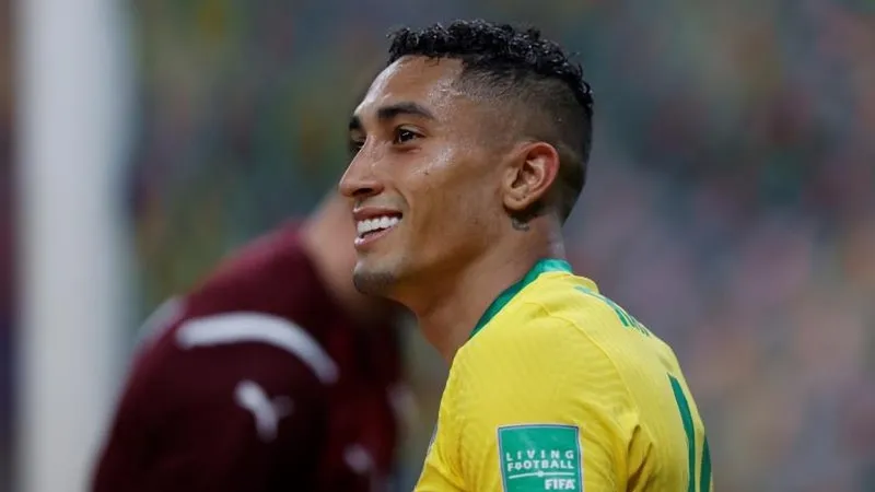Raphinha từ chối Liverpool, chờ cơ hội đến Barcelona 